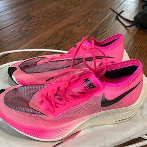 Nike Zoom x Vaporfly pink men’s 8 women’s 9.5 worn once!